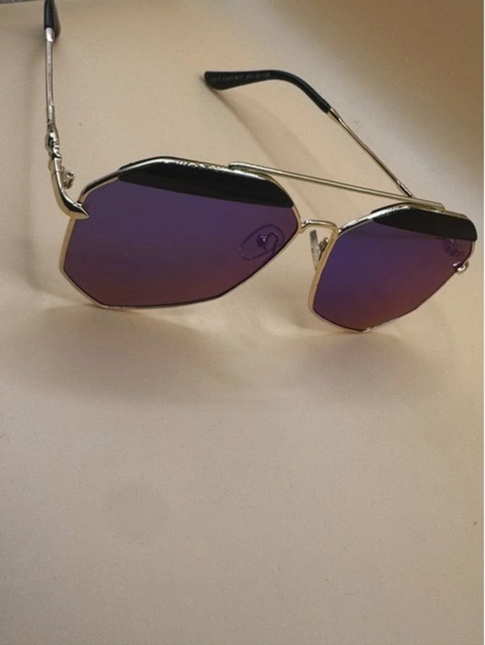 Geometric Flat Lens Aviator  Metal Frame Sunglasses New (Gold - Blue Violet)